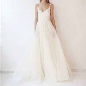 Leanne Marshall, Josiane, Size 6 wedding dress